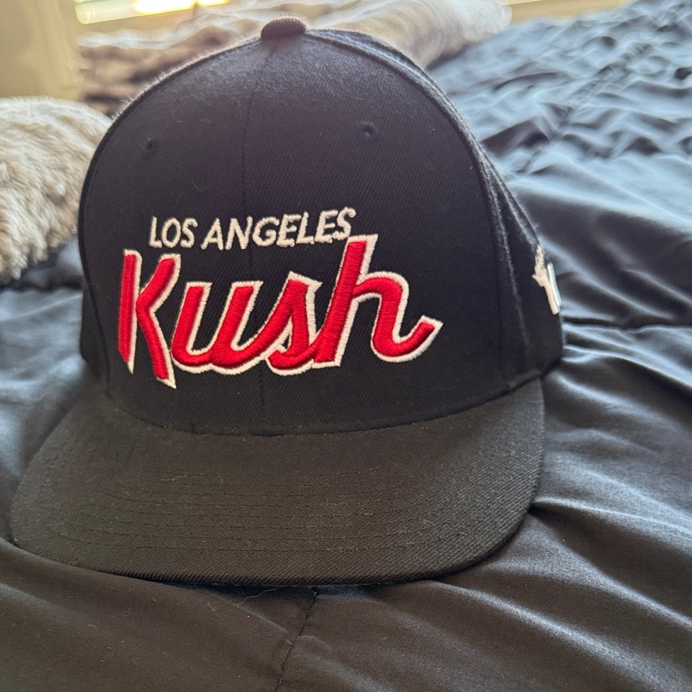 Men’s snap back hat